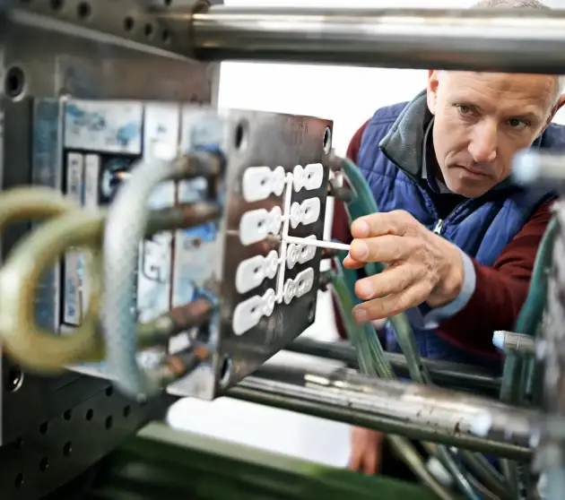 Inyección de Plástico Automotriz DCI